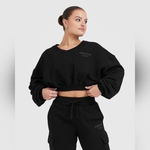 NEW Oner Active ALL DAY EST 2020 CROP V-NECK SWEATSHIRT in Black